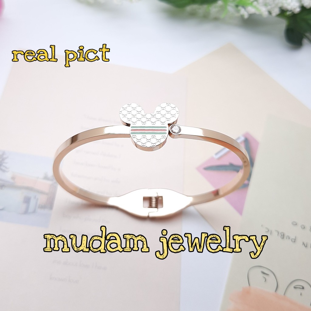 Gelang Bangle Titanium Gc Bentuk Mickey Simpel Tersedia Warna Rose Gold dan Silver