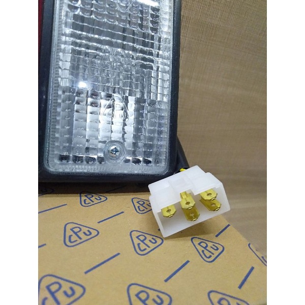 Stoplamp Lampu Belakang Truk Isuzu ELF NKR-66 NKR-71 Giga Traga 24V Lengkap Bohlam dan Soket Original