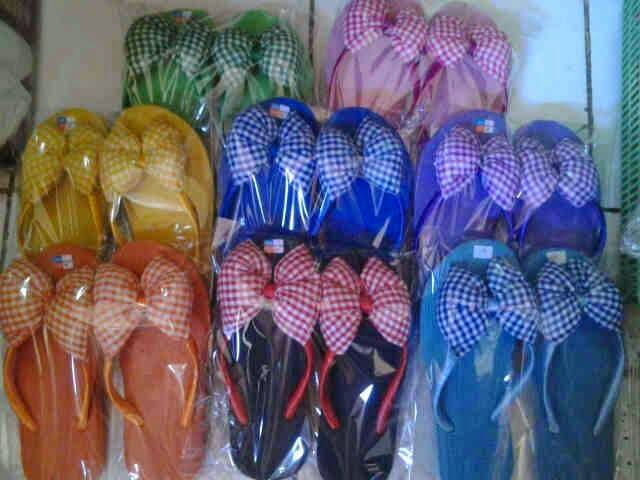 Sandal Wanita Pita