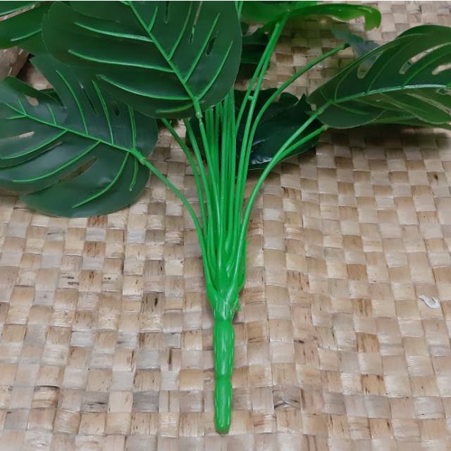 TANAMAN PLASTIK LATEX DAUN MONSTERA B8156 HIAS D18T48 HOME DECOR BUNGA PLASTIK