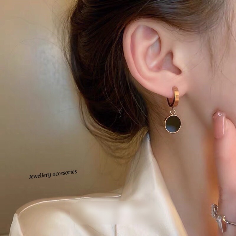 Anting Titanium Hoops Black Square Versi Korea