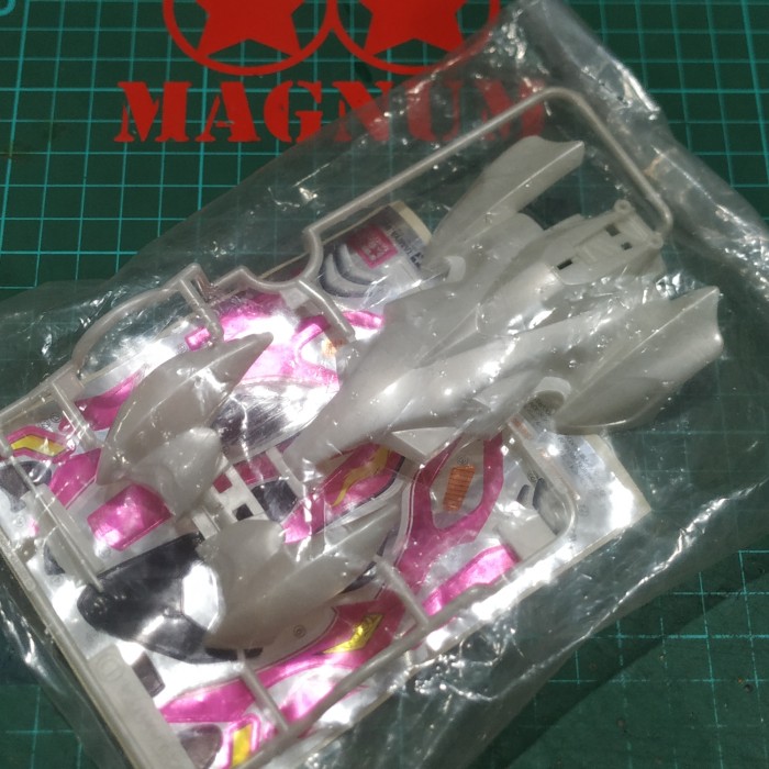 body shining scorpion pink version Tamiya