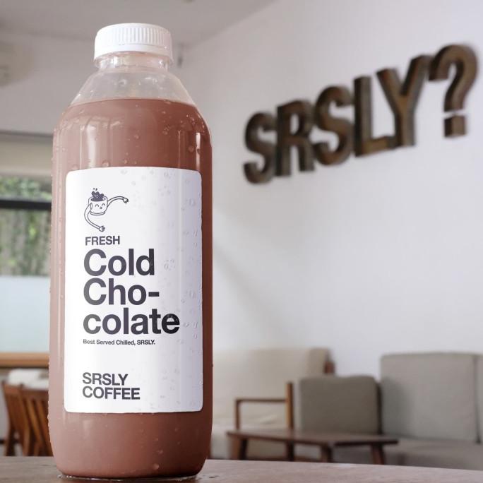 

Chocolate By Srsly Coffee - Es Cokelat 1 Liter Susu Botol - Coklat