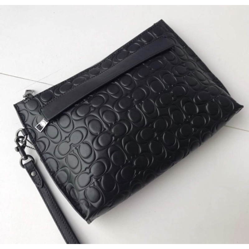 COACH CLUTCH EMBOSSED BLACK