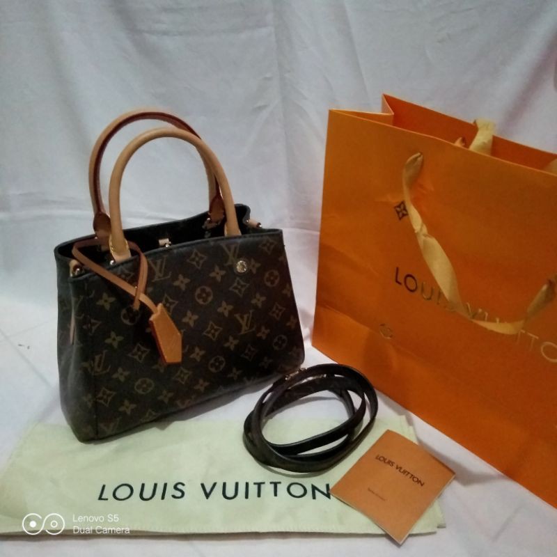Preloved bag LV montaigne mono, no seri kulit