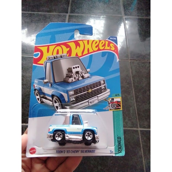 Hot wheels TOON'D 83 CHEVY SIKVERADO