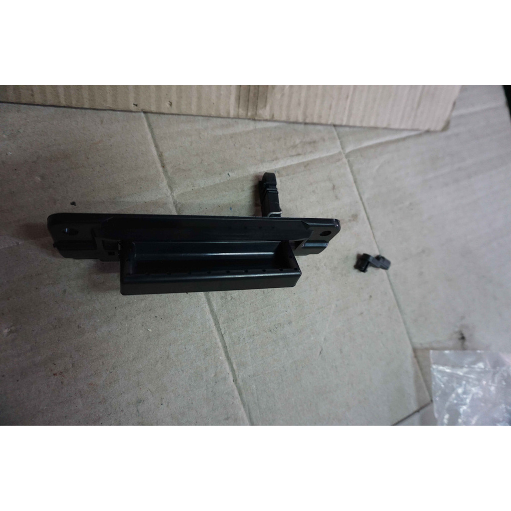 Handle Handel Backdoor Out Bagasi Belakang Suzuki APV &amp; Arena AM