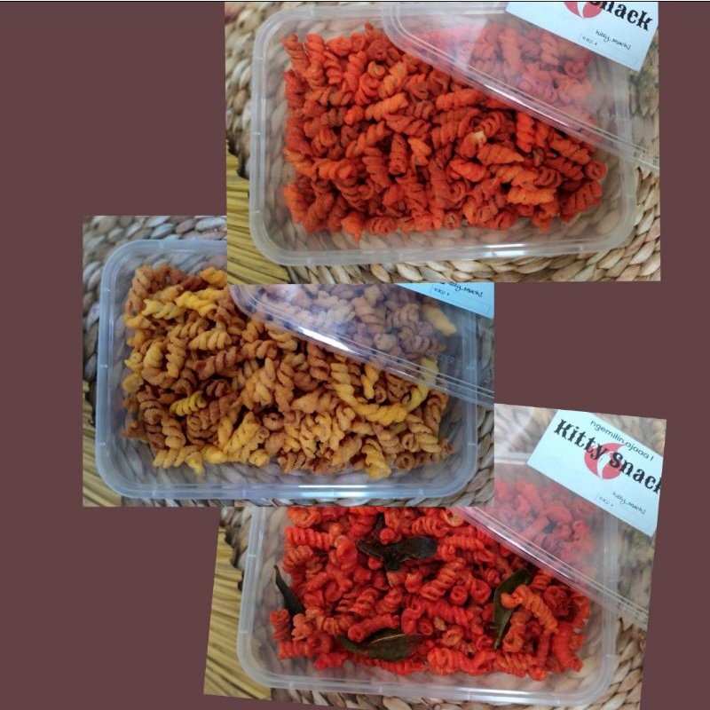 

Makaroni Spiral Rasa Pedas Daun Jeruk Jagung Manis Kemasan Box 500 ML