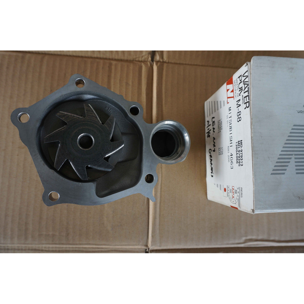 Water Pump Waterpump Mitsubishi Grandis merk NPW M-88