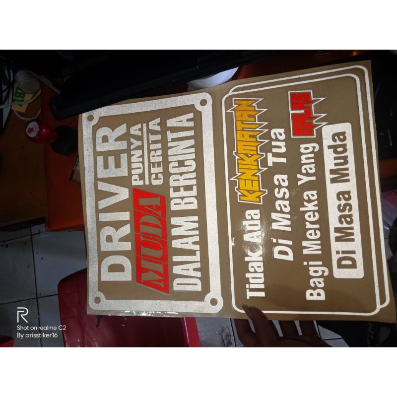 cutting stiker kaca samping mobil