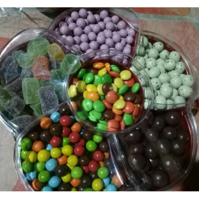 

Paket coklat sekat bunga