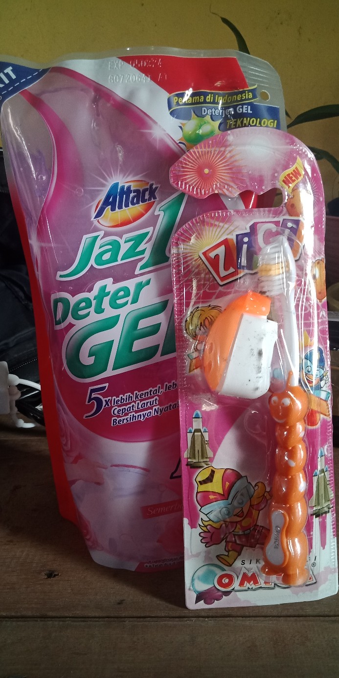 Kao Attack  Jaz 1 Detergel 750 Ml Detergen Gel Deterjen Cair / Liquid