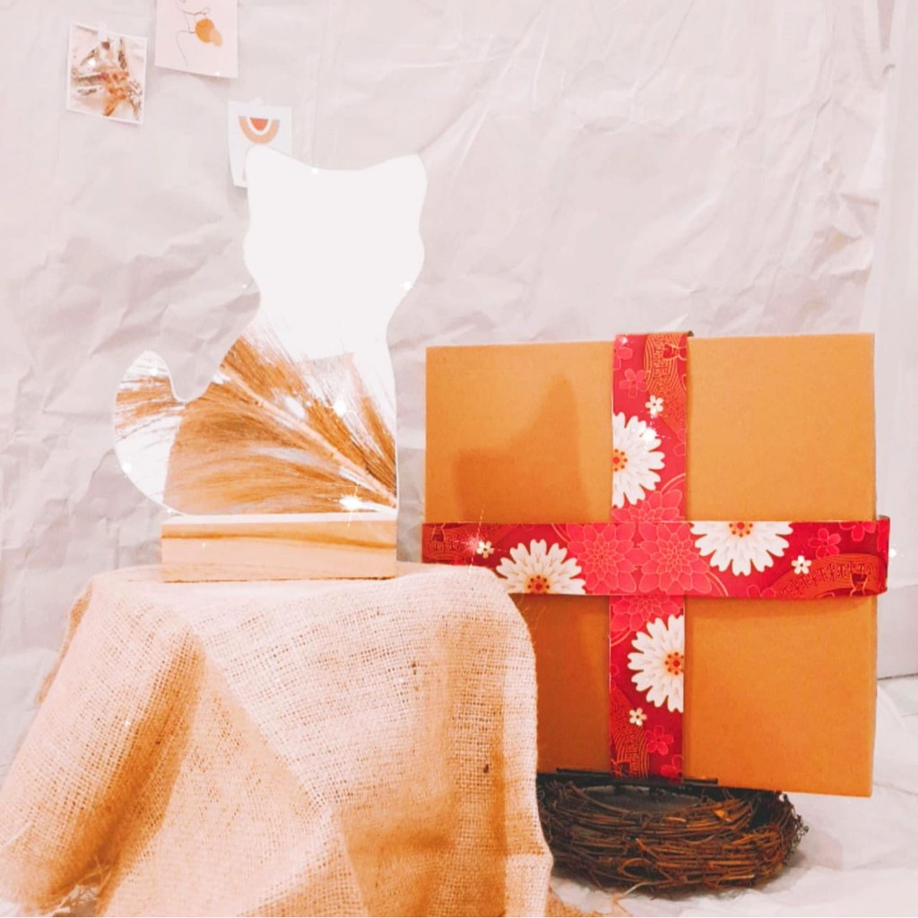 

Hampers Parcel Gift Lebaran Chinese New Year Valentine Lucu Korea Cermin Aesthetic Mirror Cat Murah