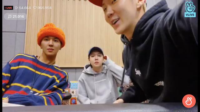 Tempat Uang Acrylic 2mm Putih Susu