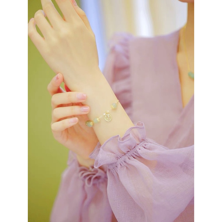 Gelang Giok Hetian Alami Gaya Retro Untuk Wanita