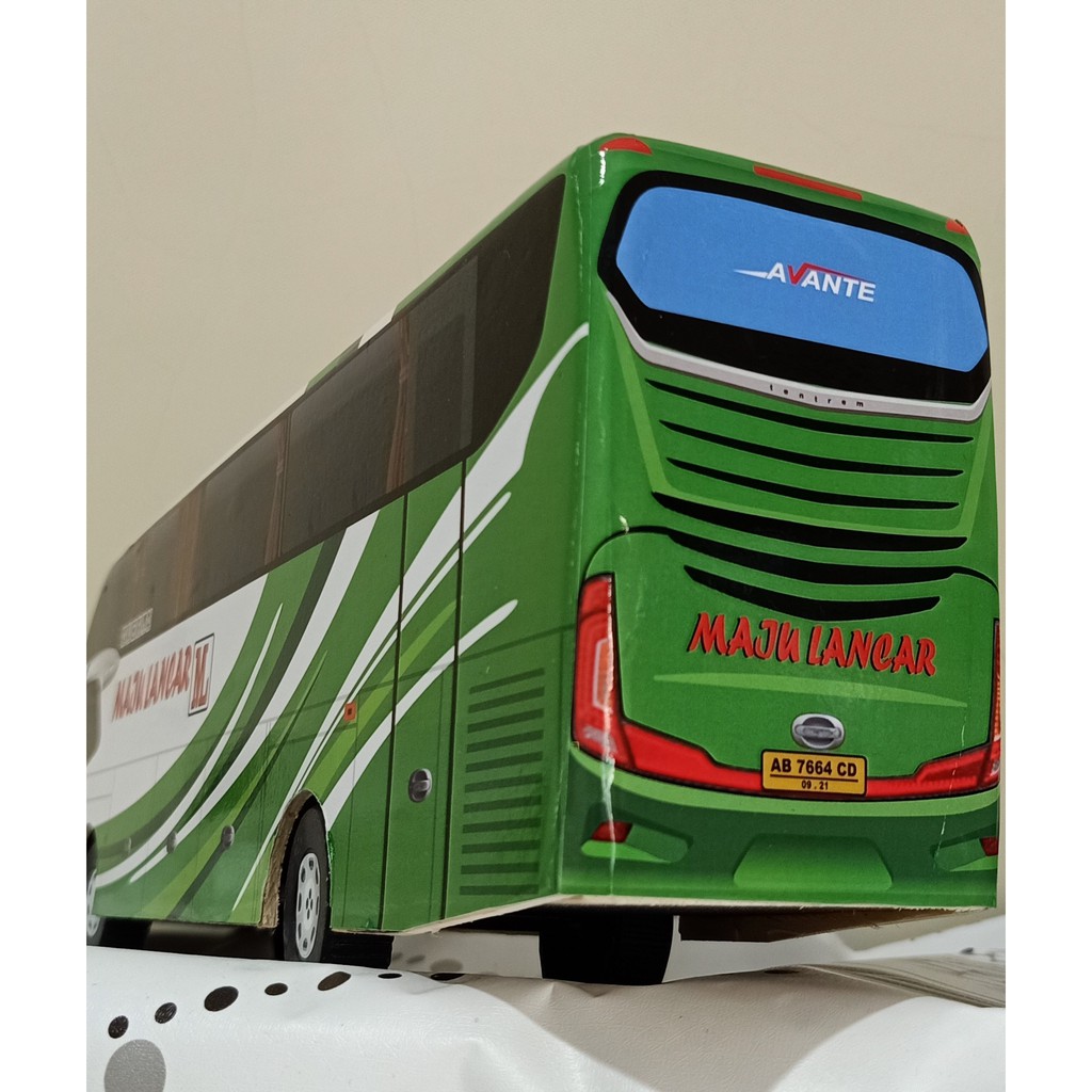 Miniatur Bus bis / mainan bus bis Maju lancar avante