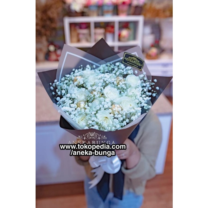 Buket Bunga Mawar Putih Coklat Ferrero White Bouquet Flower Bucket