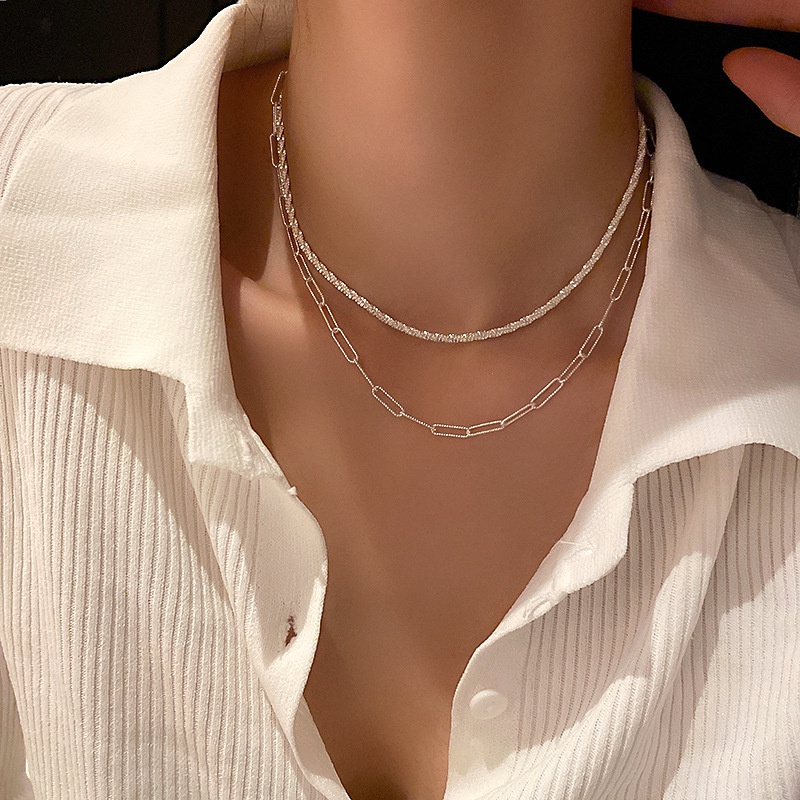 2pcs / Set Kalung Choker Rantai Tipis Warna Silver Untuk Wanita