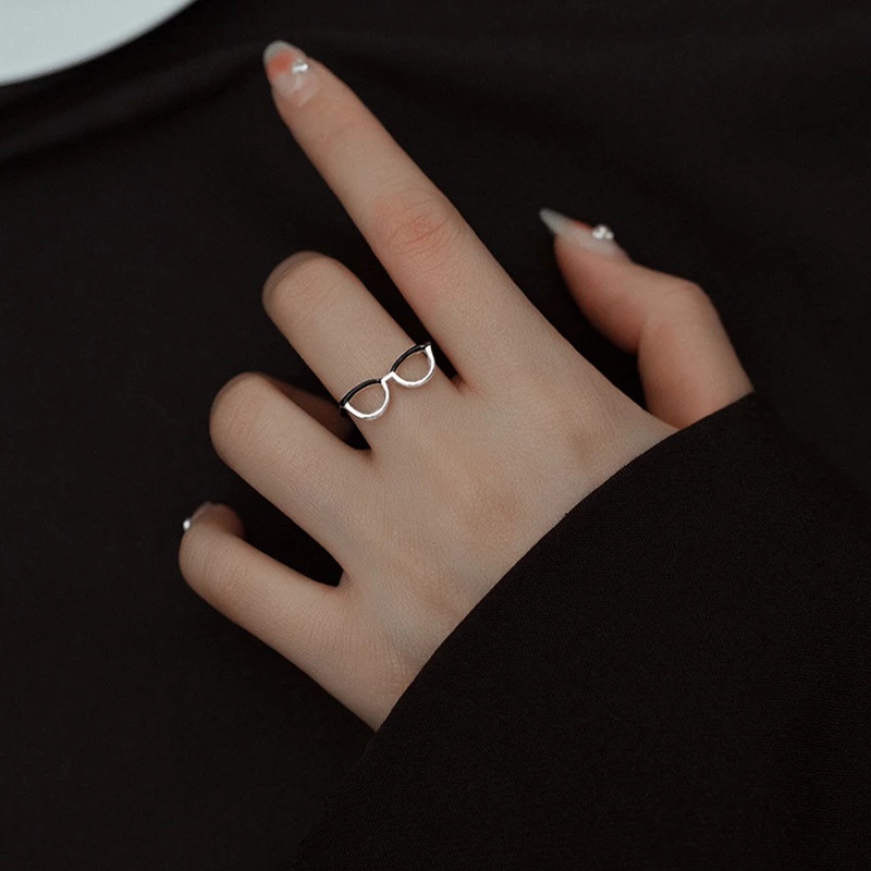 Cincin Model Terbuka Desain Kacamata Hollow Warna Hitam Gaya Gothic Punk Untuk Pria Dan Wanita