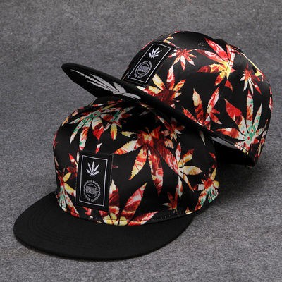 Topi Baseball Motif Daun Maple