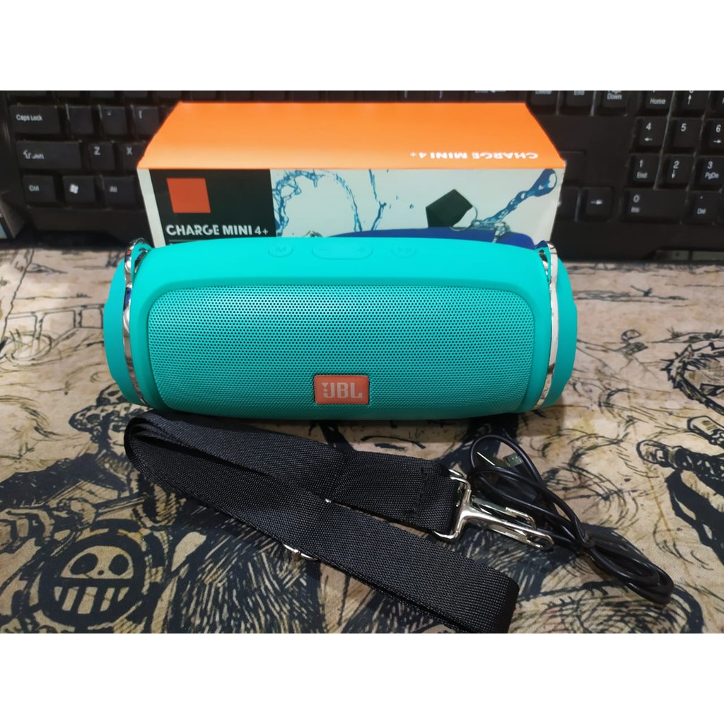 Spiker Bass Bluetooth Suara Jernih Kwalitas Premium Barang Limited Edition JBL Ada Tali Bisa di Selempang Model Tas Samping Jadi Bisa Dijadikan Tas Atau Digantung DImana Saja Baik Di Kedai Atau Bisa DIbawah Saat Camping