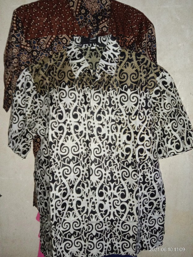 Kemeja Batik Pria Motif Asmat