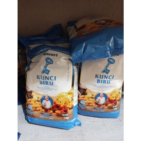 

terigu kunci biru 1kg