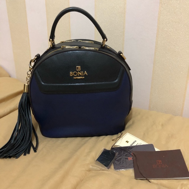 Tas BONIA Sonia Basic Sling SIZE M ( PRELOVED )