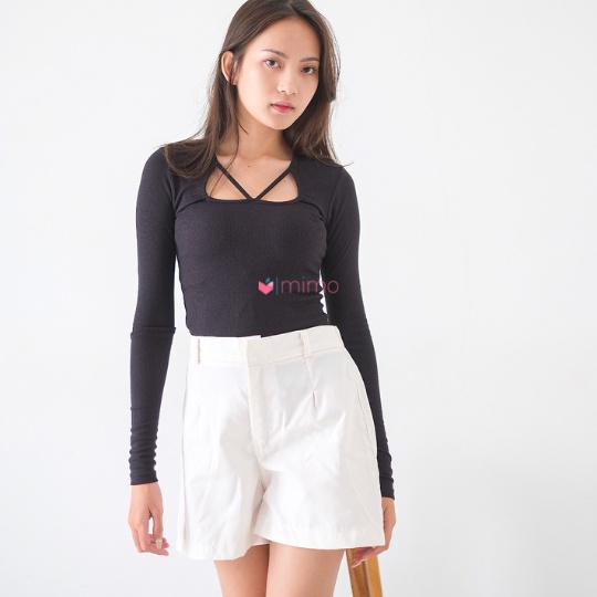 V cut out knit Top