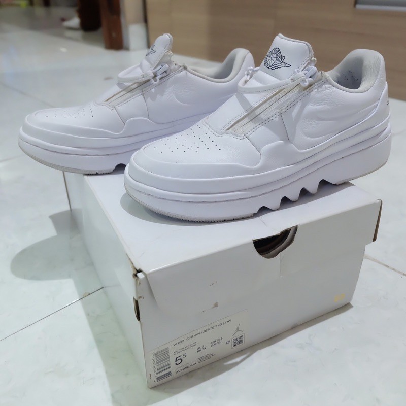 Preloved Sepatu Putih NIKE AIR JORDAN 1 JESTER XX LOW