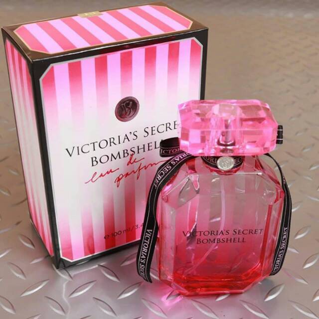 Victoria secret bombshell
