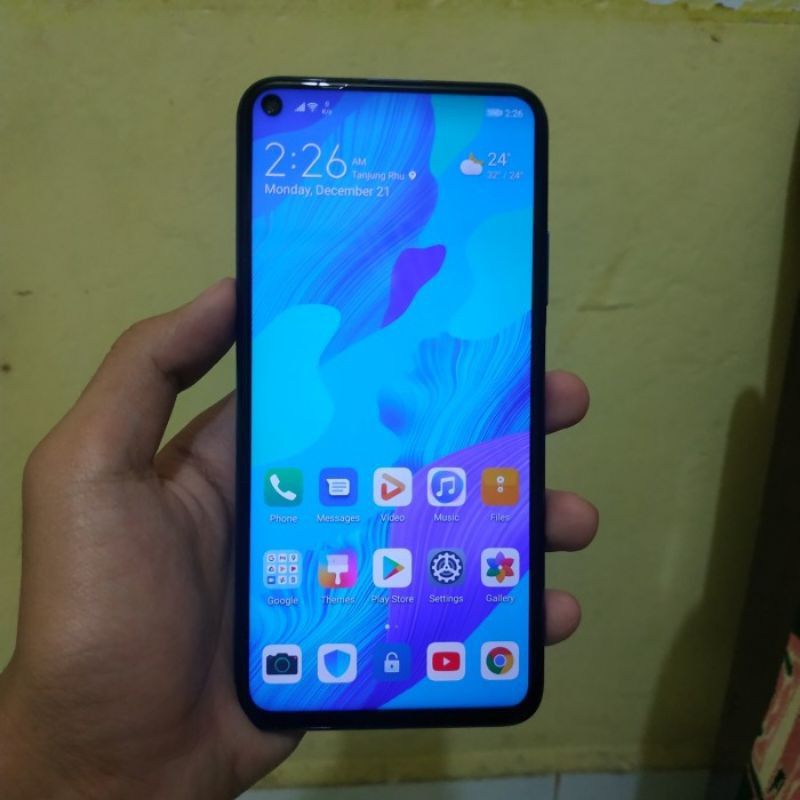 Huawei Nova 5T second