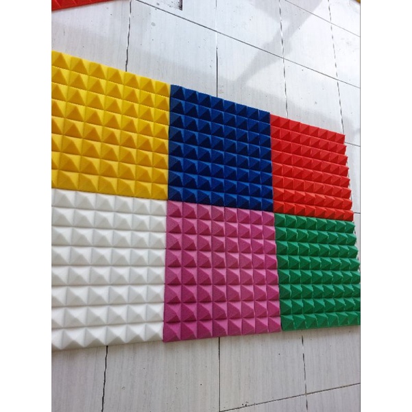 busa pyramid warna warni