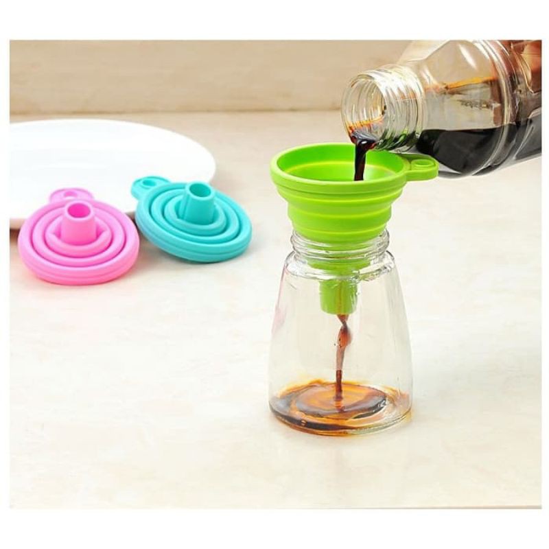 Corong air water silicone minyak oil flexible lipat portable silikon foldable botol susu anak baby