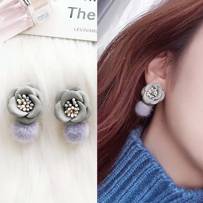 Anting Korea Flower Velvet Ball