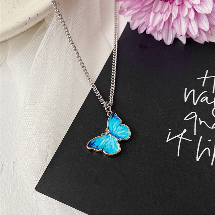 【Ready stock】Wanita Kalung Kupu-kupu lisa Butterfly Necklace Gaya Korea Klavikula Gaya Aksesori kecenderungan 2021 terbaru fashion murah