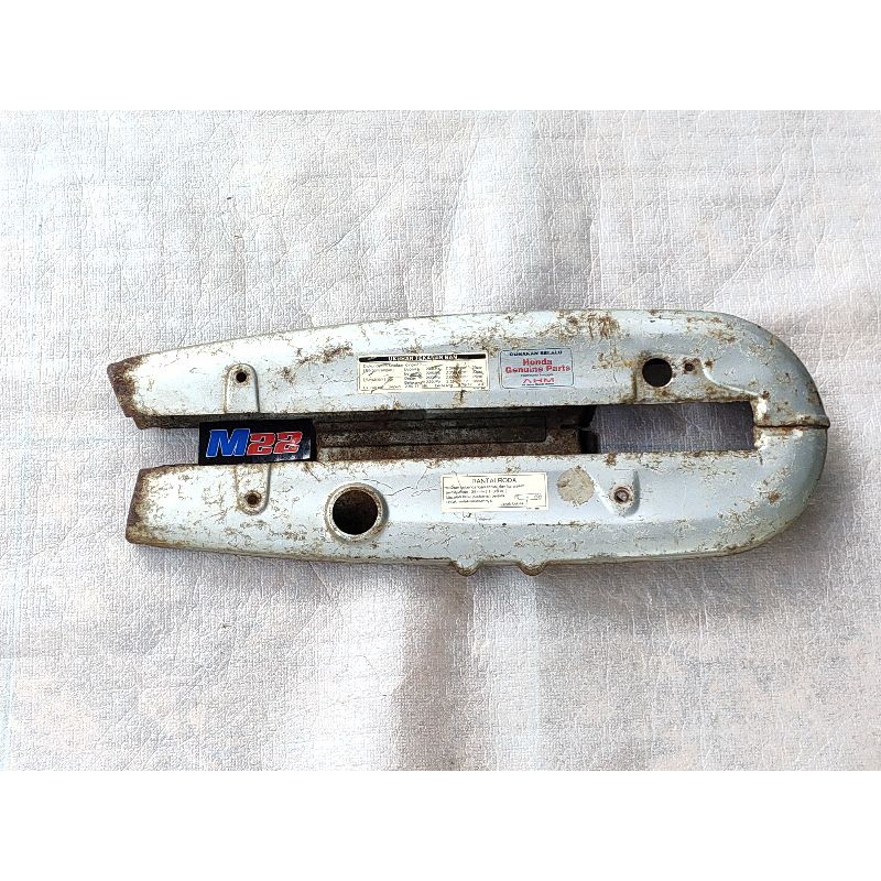 ketengkas tutup rante besi pelindung rante honda karisma d125