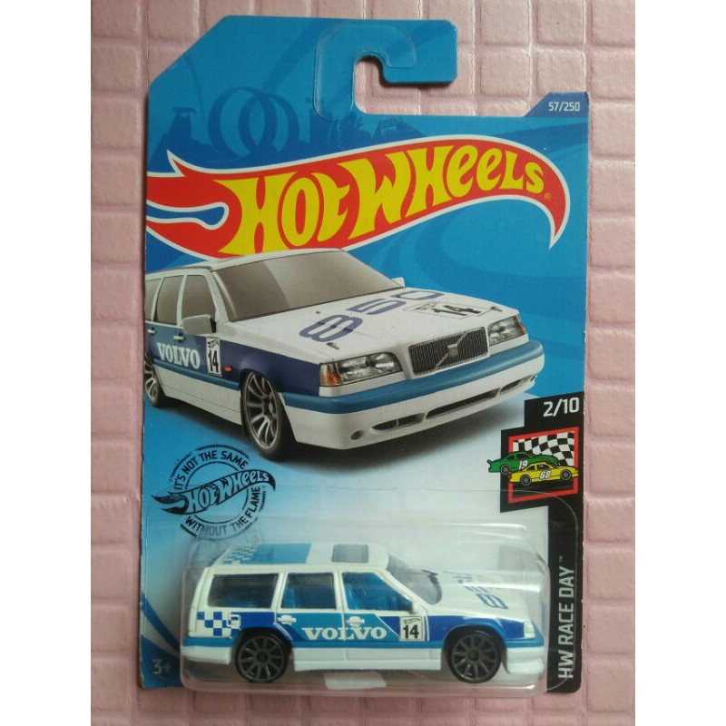HOT WHEELS VOLVO 85.0 ESTATE HW RACE DAY