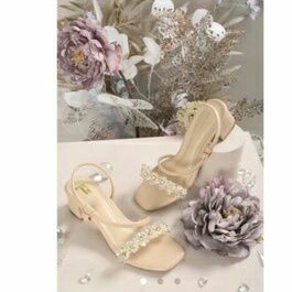 READY BLOOM HEELS BY LOCAL. ID