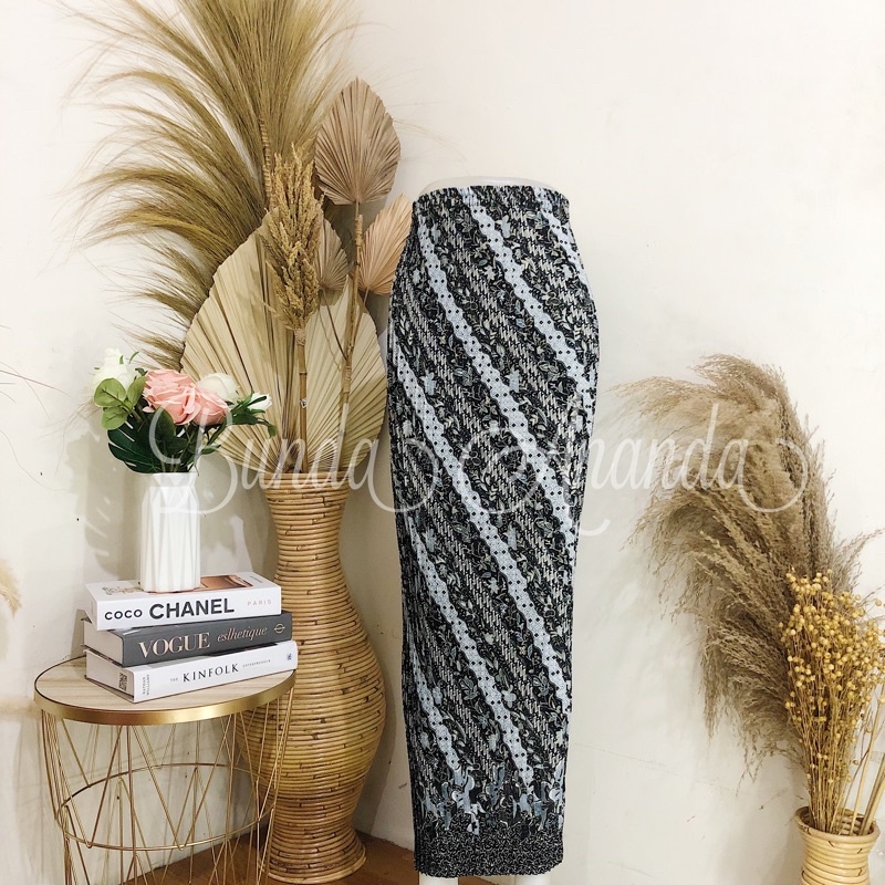 Rok Batik Plisket Fit S - JUMBO All Size-Lereng Bunga Silver