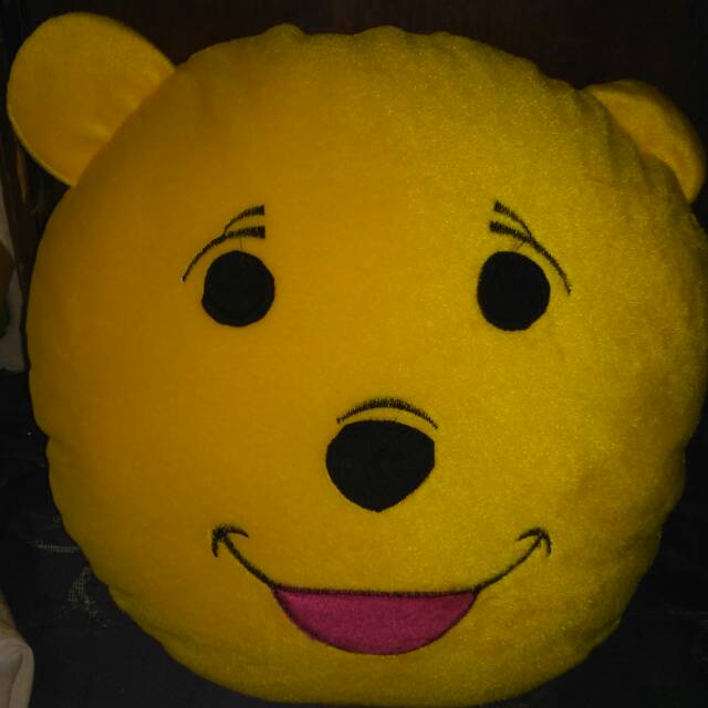 Bantal kepala boneka winnie the pooh