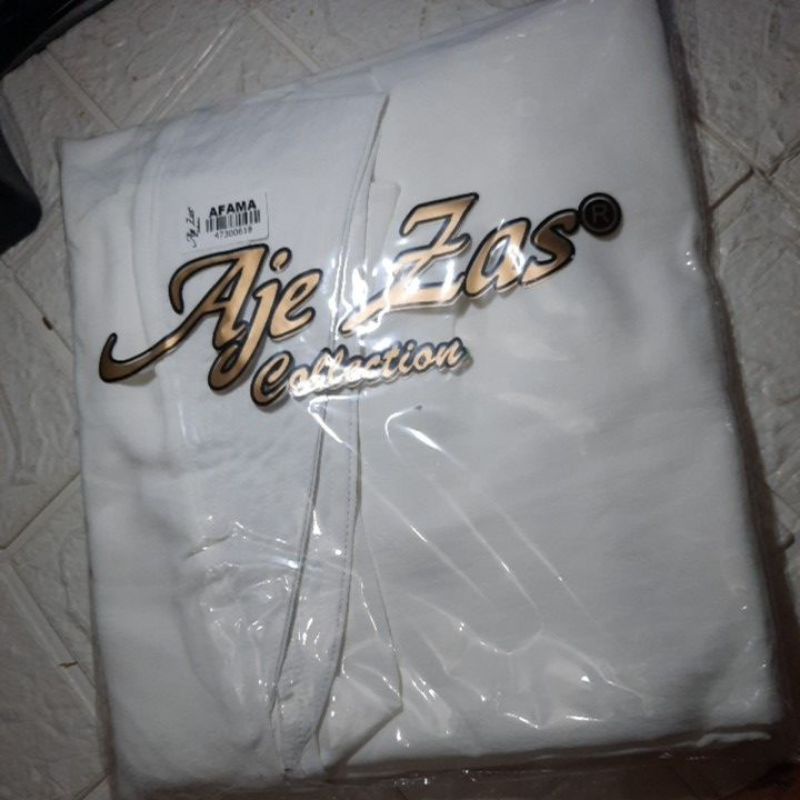 Aje zas khimar Afama ori Aje zas / jilbab cringkel jilbab instan jumbo / Bergo Instan Crinkle jumbo / kerudung syari-Putih tulang