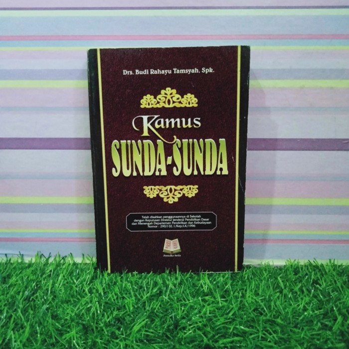 

Buku kamus Sunda indonesia