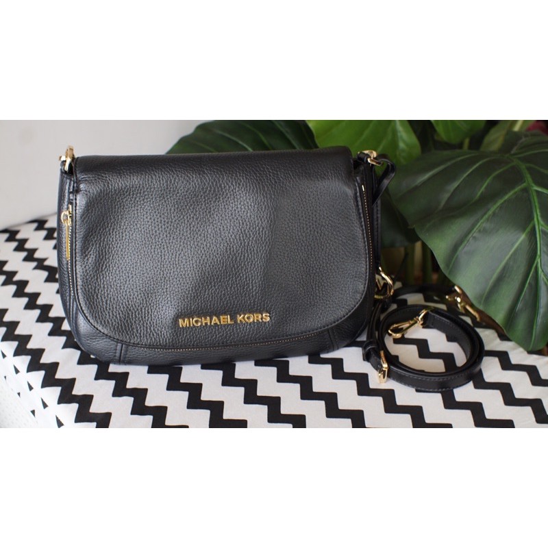 Preloved MK Bedford Slingbag