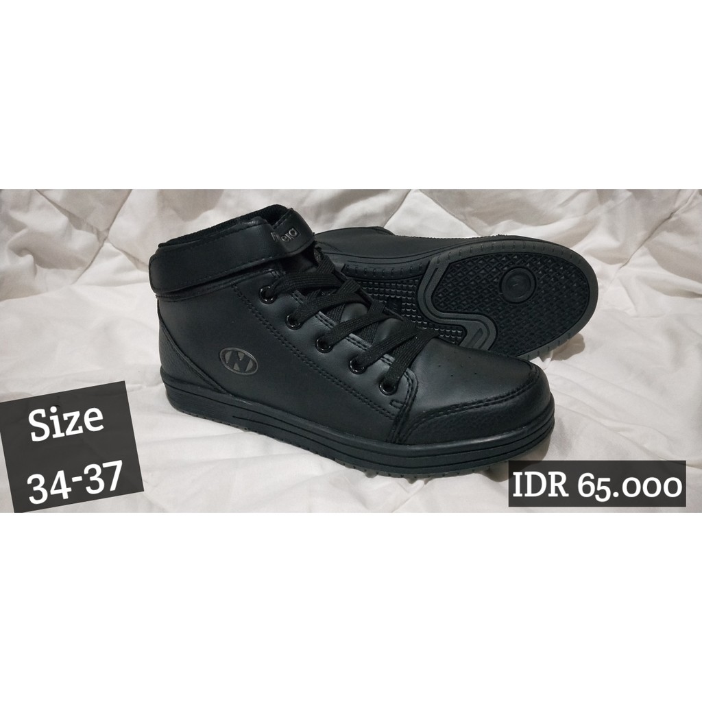 Sepatu New Era Sekolah Anak - Luxio Hitam