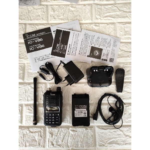 HT ICOM V86 7Watt Singleband VHF (Free Earset) Ori Pengganti IC V80 86 Garansi 1 Tahun Walkie talkie | HT ICOM V86 7Watt + Free Headset Earset Ori Pengganti IC V80 | H T I COM V 86 7 Watt Walkie Talkie | Hate IKOM V-86 Handy Talky | Toko Radio Komunikasi