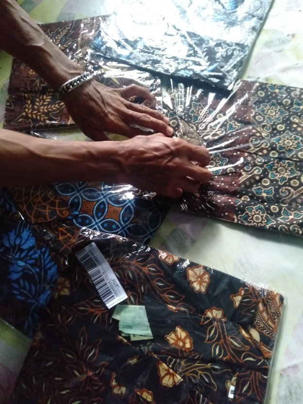 Diskon Bswart Batik Hrb026 Kenongo Hem Pendek Padi Pekalongan M L Xl Batik Pria Murah Modern Grosir