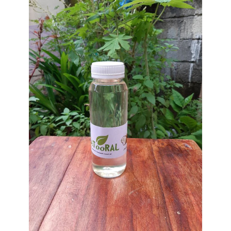 

Minyak Kelapa Pulau Lombok / Coconut Oil 100 % murni tradisional / Klentik / Kletik / Kelentik