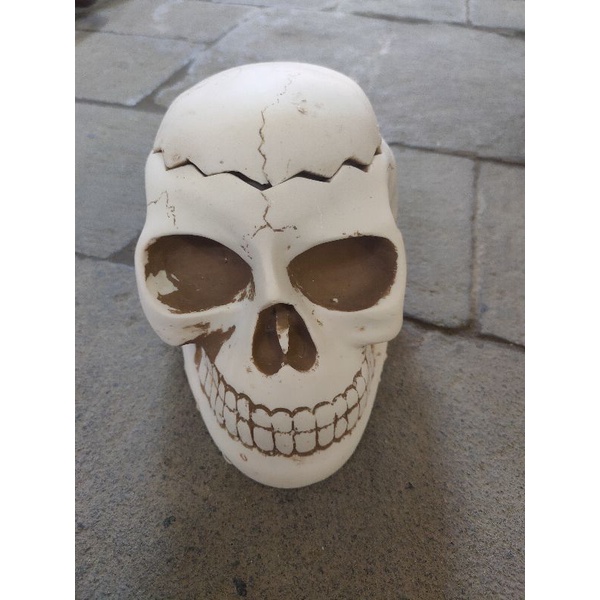 Asbak Rokok / Asbak Tengkorak Tutup Polos Asbak Unik