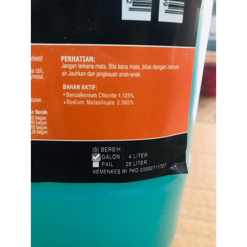 Johnson Forward Cleaner Desinfektan Spray Refill 4 Liter